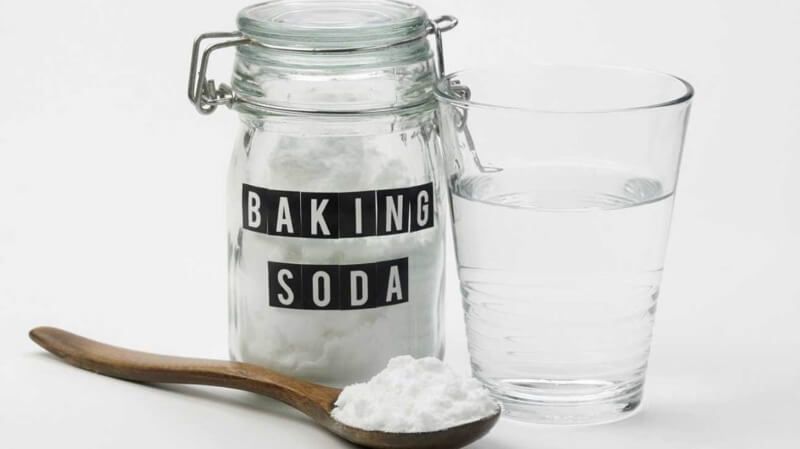 Trị nứt gót chân bằng Baking Soda Trị nứt gót chân bằng Baking Soda